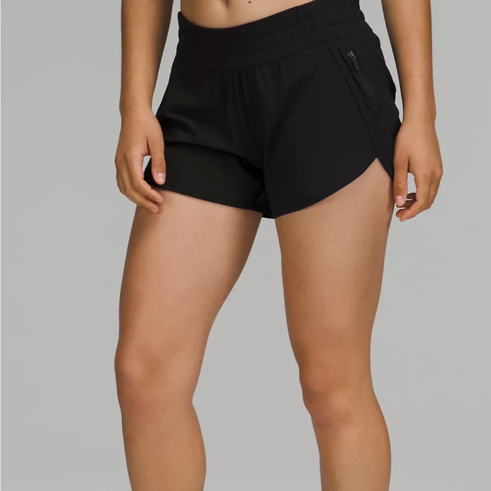 Lululemon size 10 low rise short in olive